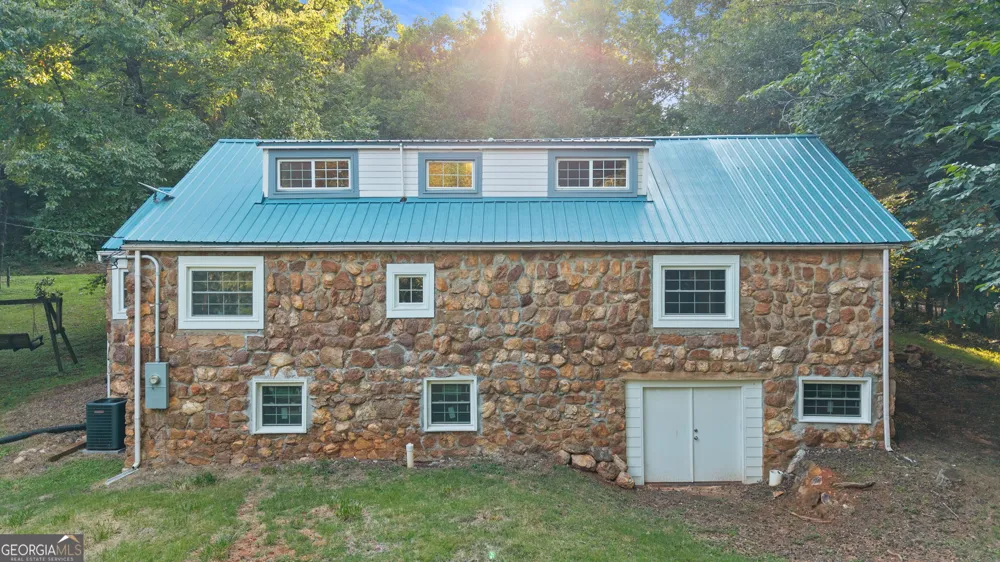 973 Floyd RD Danielsville, GA 30633