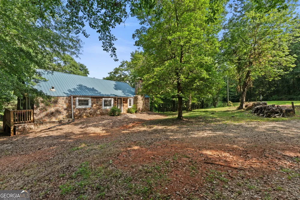 973 Floyd RD Danielsville, GA 30633