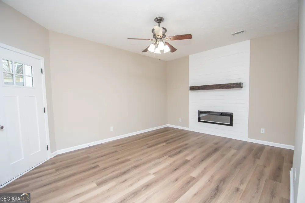 103 Collier ST Hogansville, GA 30230