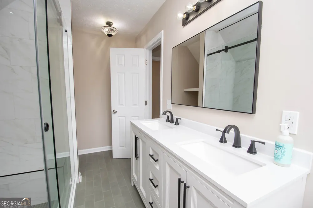 103 Collier ST Hogansville, GA 30230