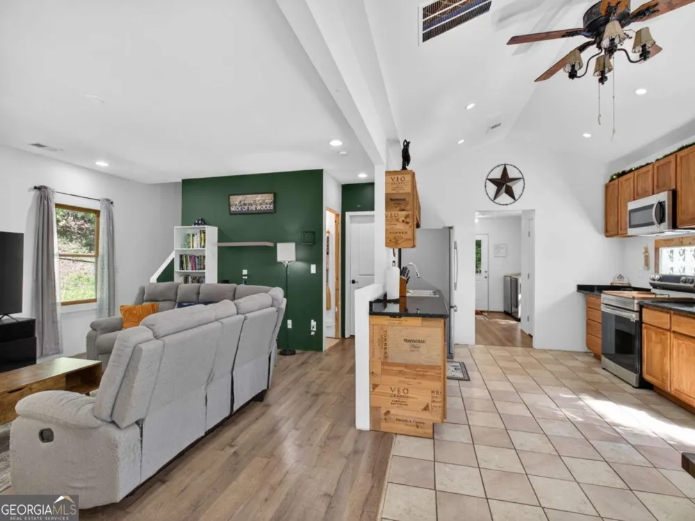 924 Fred Ash RD Dahlonega, GA 30533