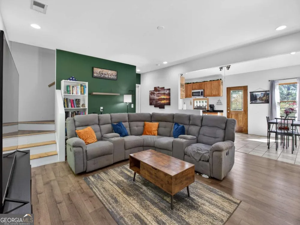924 Fred Ash RD Dahlonega, GA 30533