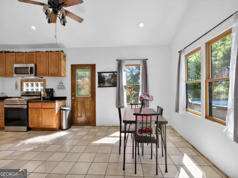 924 Fred Ash RD Dahlonega, GA 30533