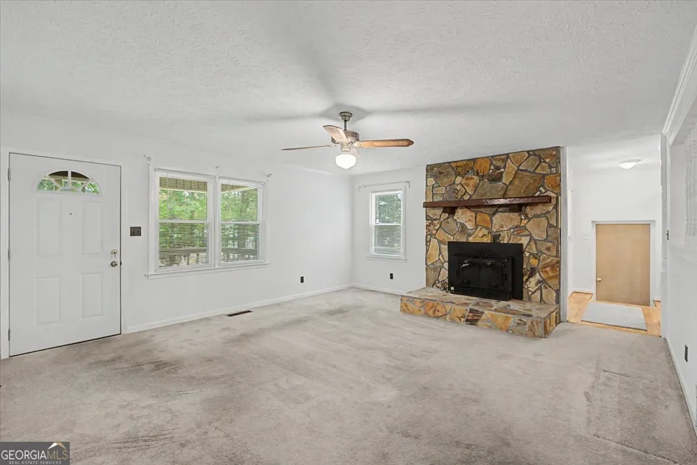 596 Morningside DR Hiram, GA 30141