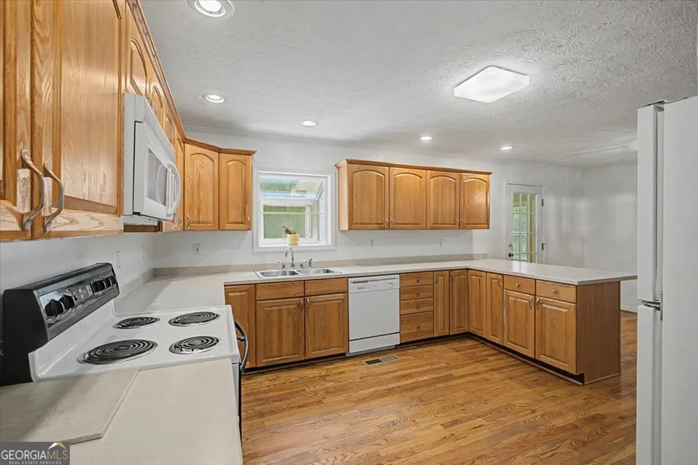 596 Morningside DR Hiram, GA 30141