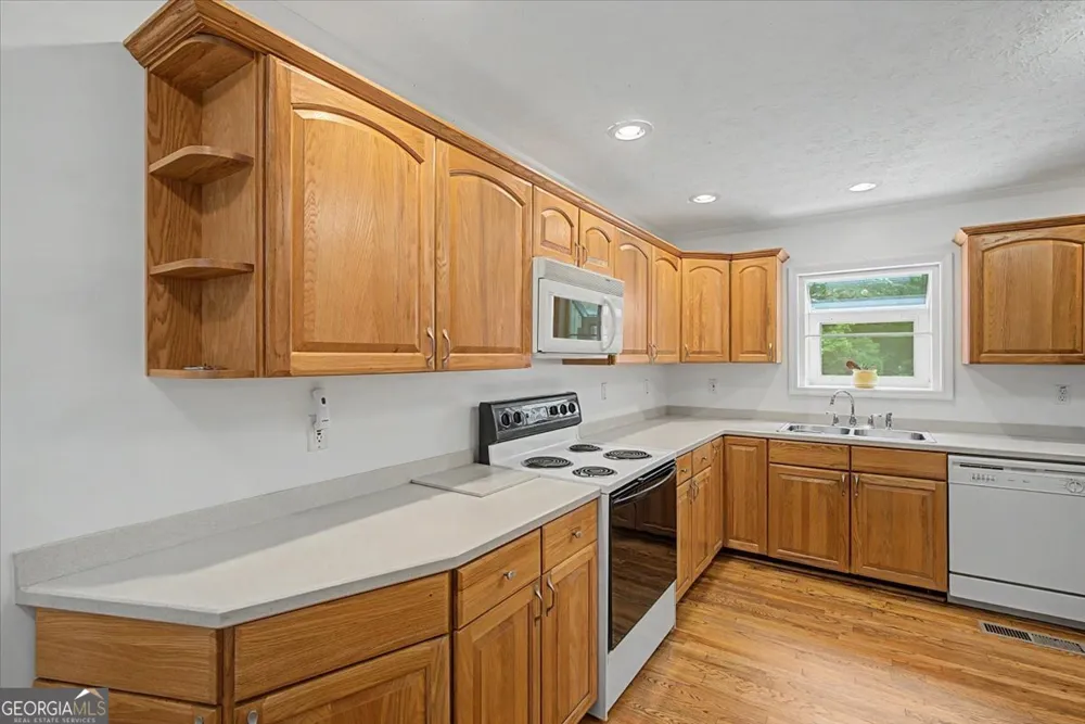 596 Morningside DR Hiram, GA 30141