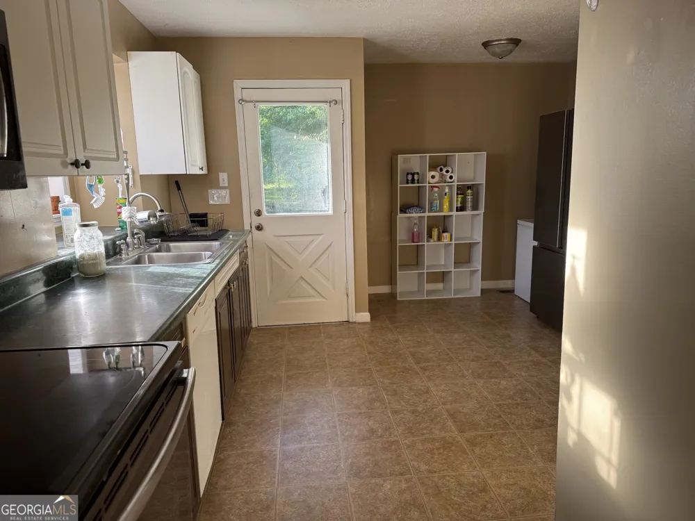 114 Miles RD Cochran, GA 31014