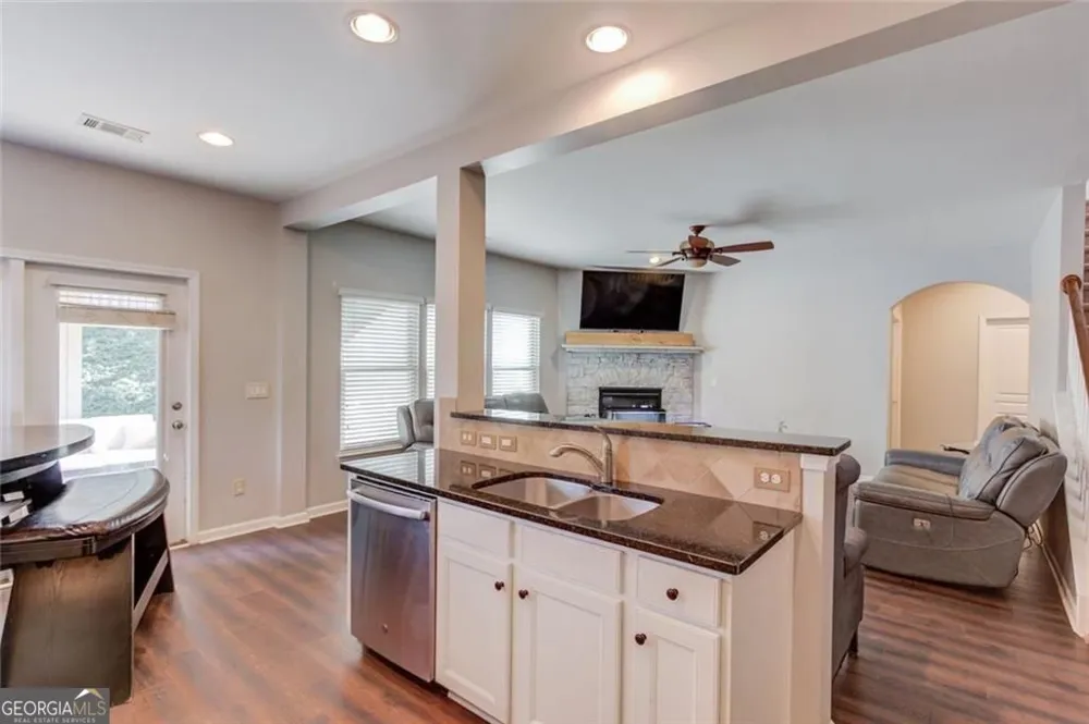 7772 Copper Kettle WAY Flowery Branch, GA 30542