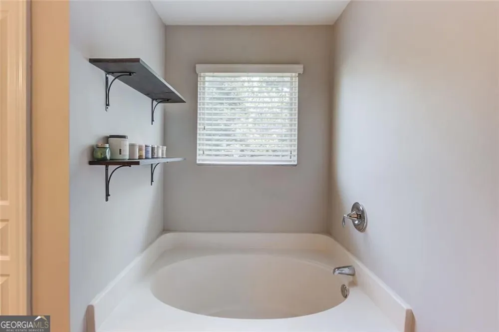 7772 Copper Kettle WAY Flowery Branch, GA 30542