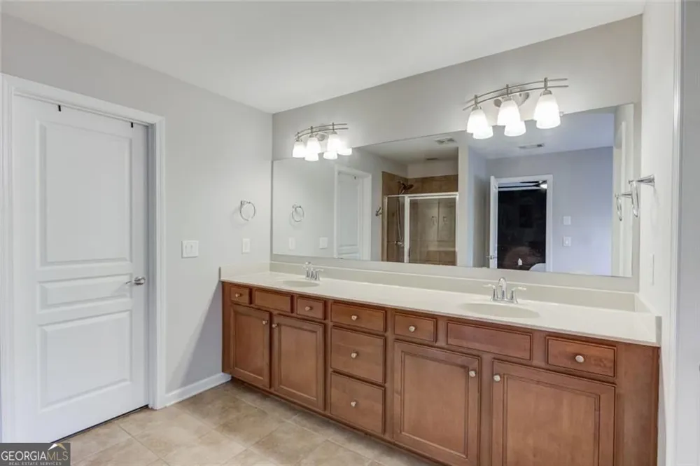 7772 Copper Kettle WAY Flowery Branch, GA 30542