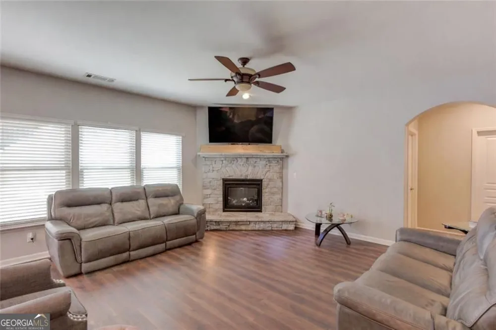 7772 Copper Kettle WAY Flowery Branch, GA 30542