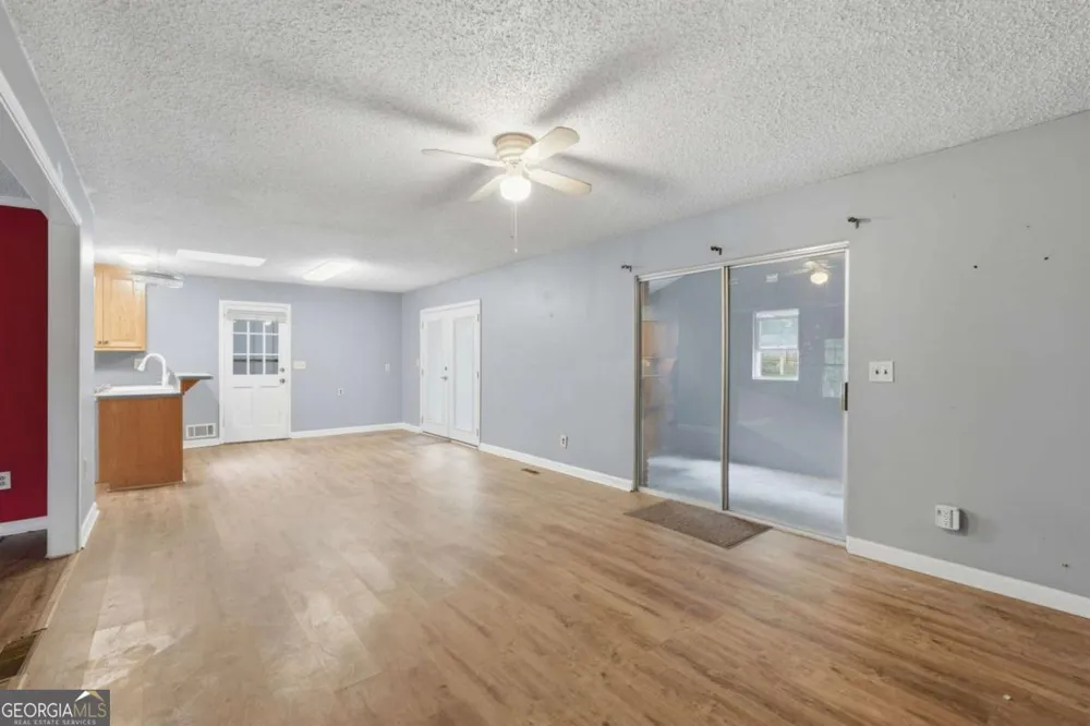 4362 White Oak DR Buford, GA 30518