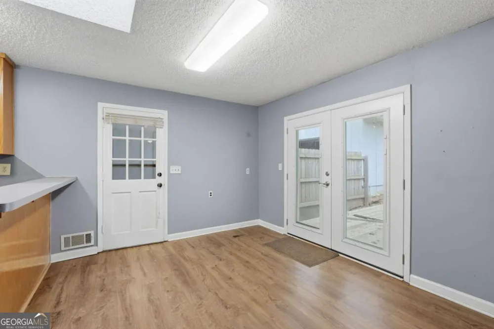 4362 White Oak DR Buford, GA 30518
