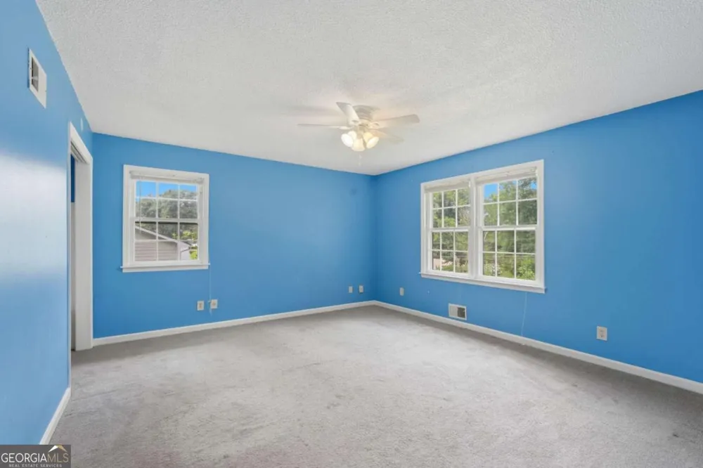 4362 White Oak DR Buford, GA 30518