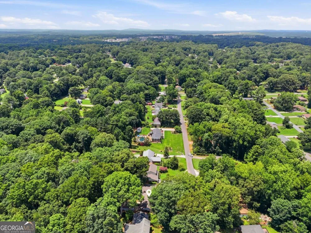 4362 White Oak DR Buford, GA 30518