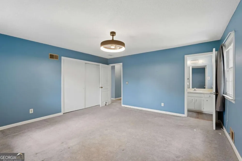 4362 White Oak DR Buford, GA 30518