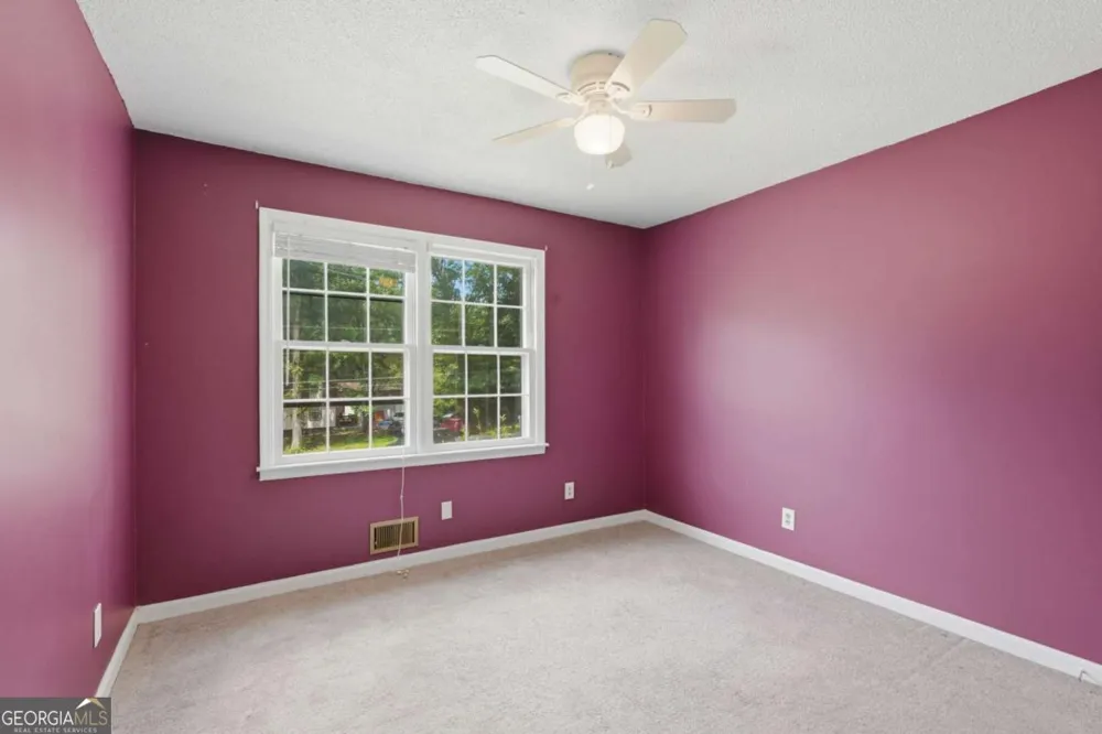4362 White Oak DR Buford, GA 30518