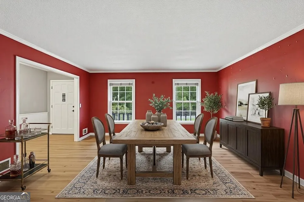 4362 White Oak DR Buford, GA 30518