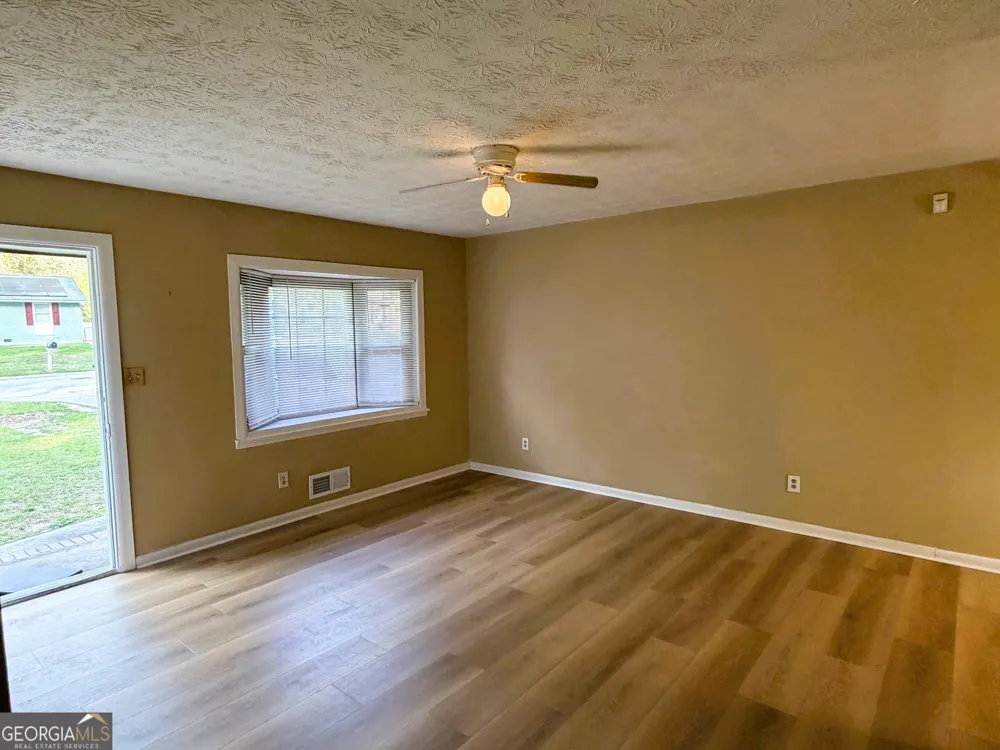 1345 Labelle ST Jonesboro, GA 30238