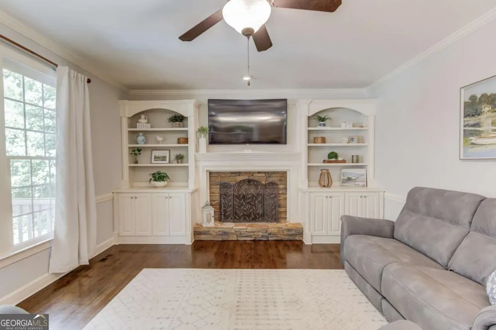 818 Oakridge TER Loganville, GA 30052