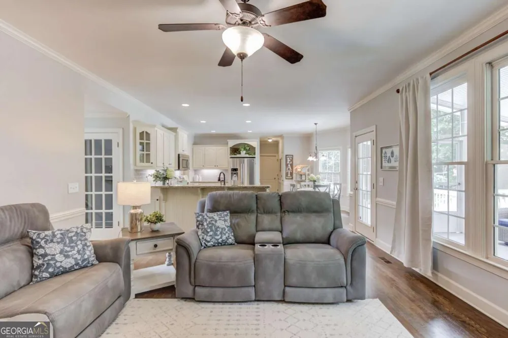 818 Oakridge TER Loganville, GA 30052