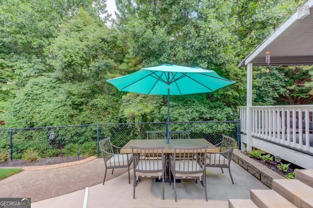 818 Oakridge TER Loganville, GA 30052