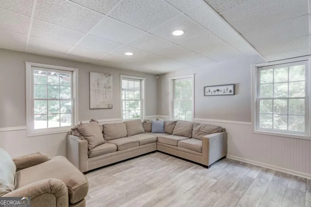 818 Oakridge TER Loganville, GA 30052