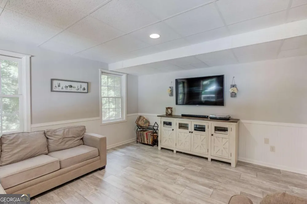 818 Oakridge TER Loganville, GA 30052