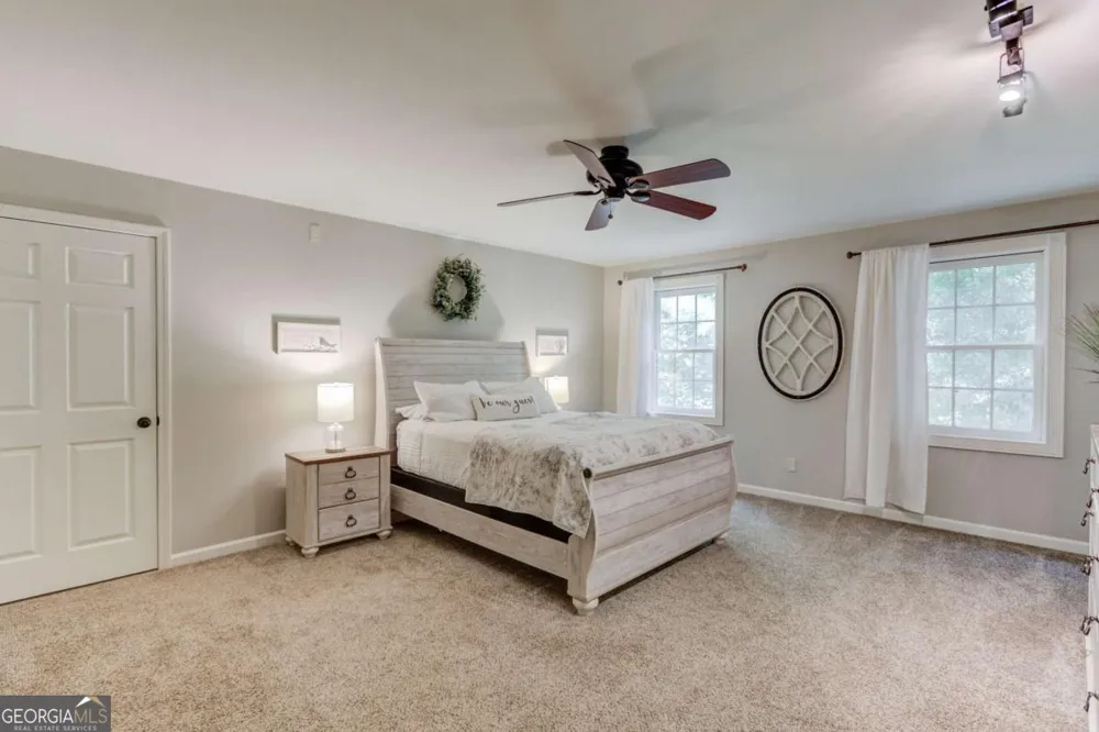 818 Oakridge TER Loganville, GA 30052