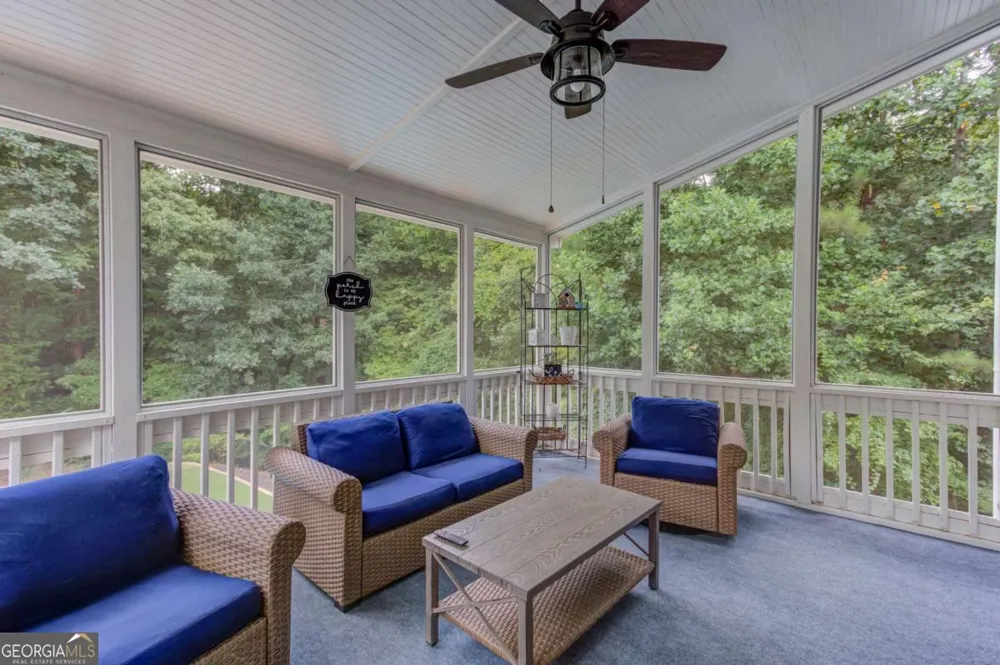 818 Oakridge TER Loganville, GA 30052