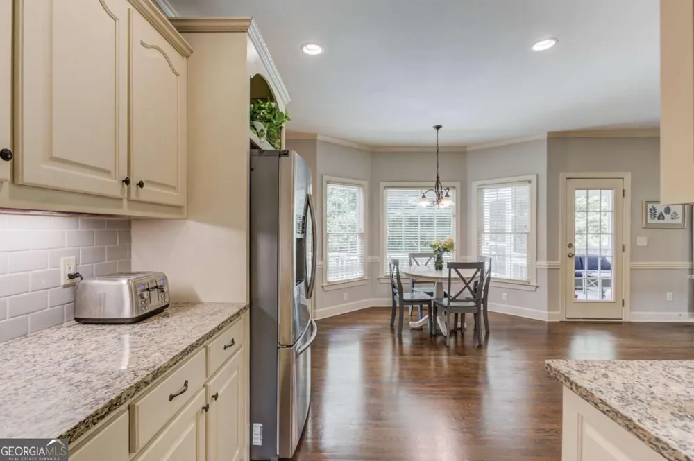 818 Oakridge TER Loganville, GA 30052
