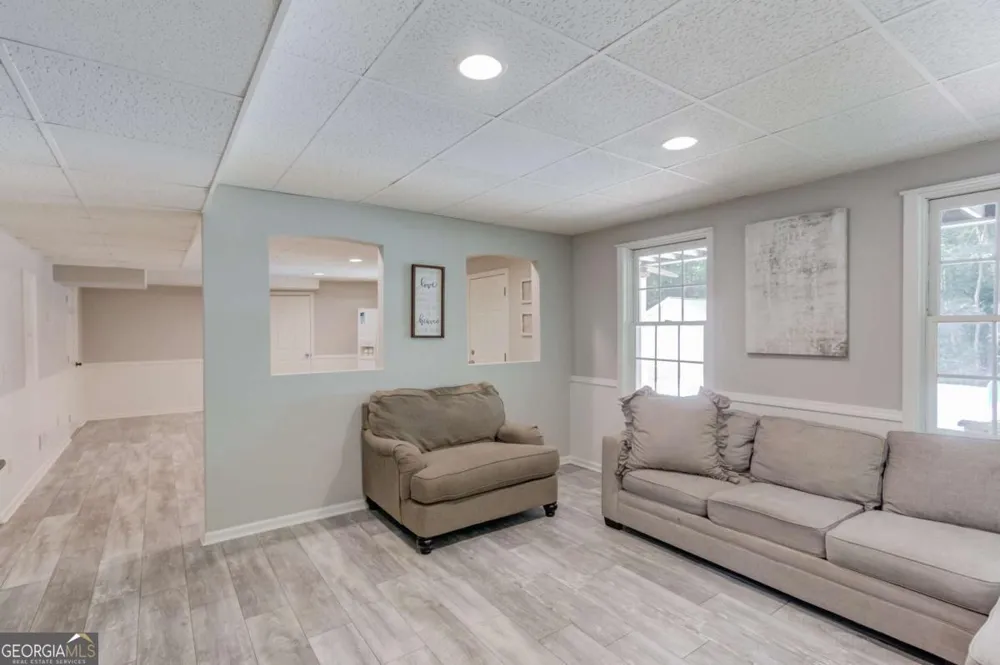 818 Oakridge TER Loganville, GA 30052