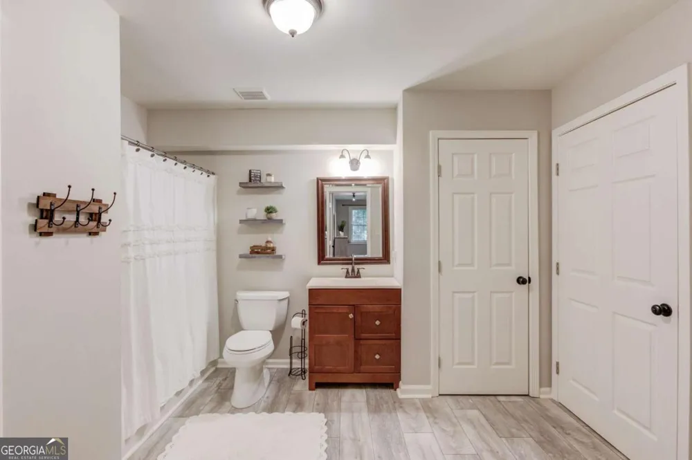 818 Oakridge TER Loganville, GA 30052