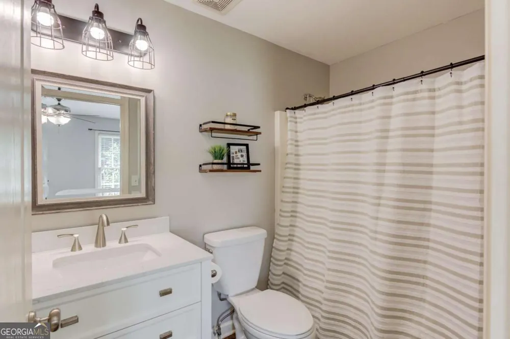 818 Oakridge TER Loganville, GA 30052