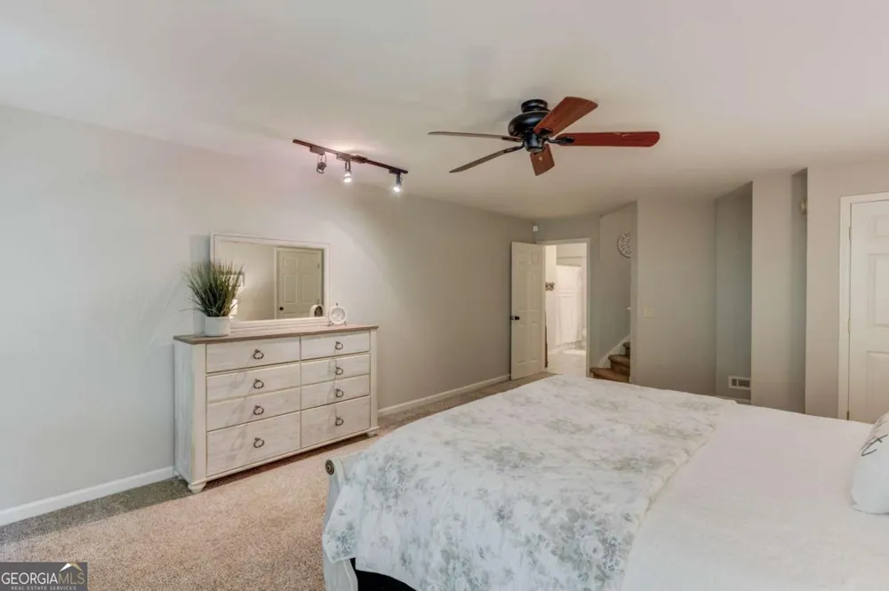 818 Oakridge TER Loganville, GA 30052