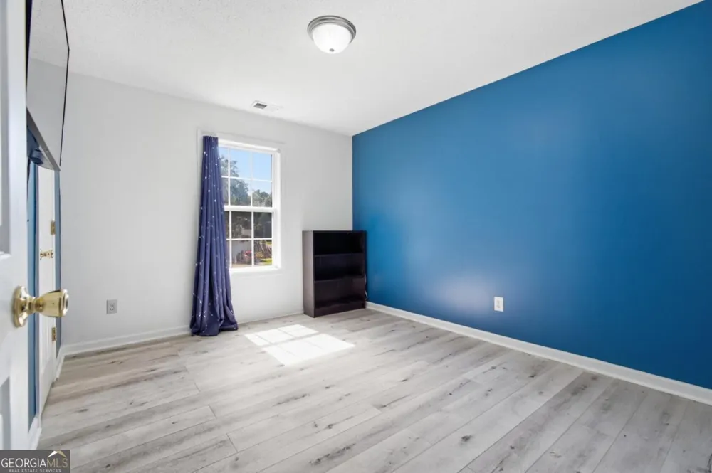 1 Talon CT Kingston, GA 30145