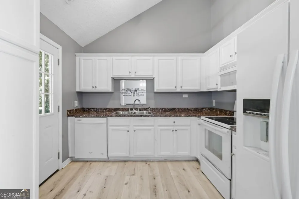 1 Talon CT Kingston, GA 30145