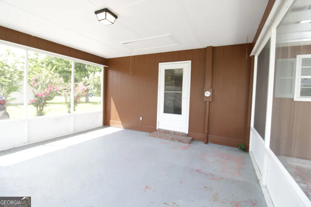1925 Elaine AVE Waycross, GA 31503