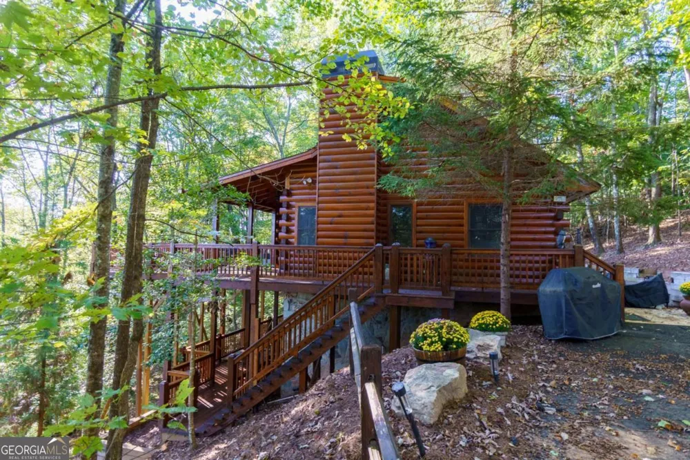 24 Casey CT Blue Ridge, GA 30513