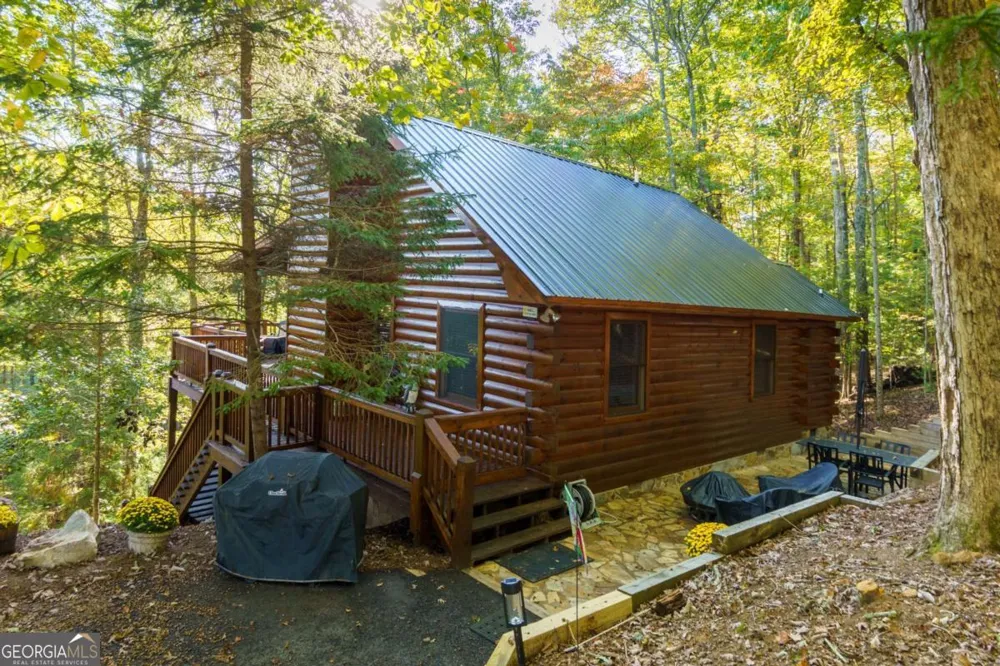 24 Casey CT Blue Ridge, GA 30513