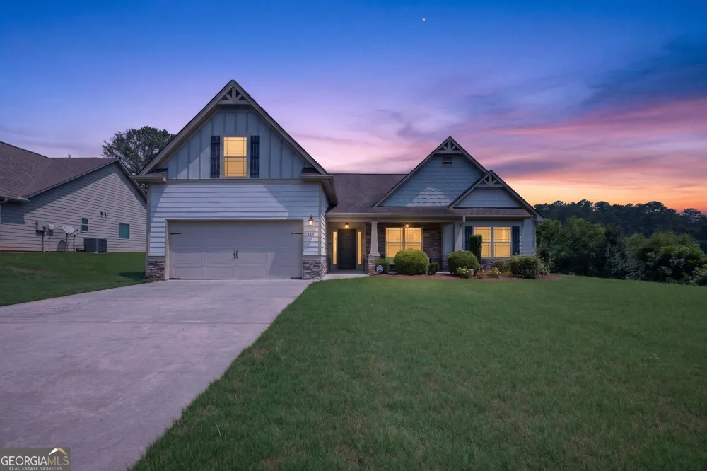 120 Pye Lake DR Fayetteville, GA 30214
