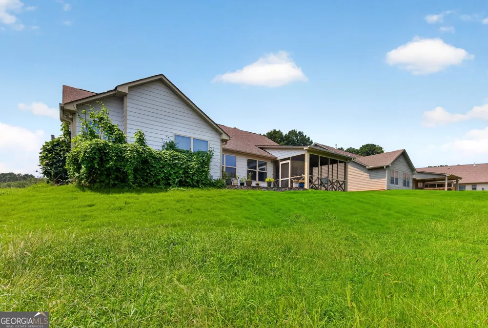 120 Pye Lake DR Fayetteville, GA 30214
