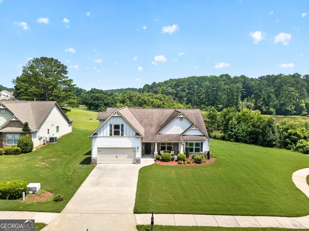 120 Pye Lake DR Fayetteville, GA 30214
