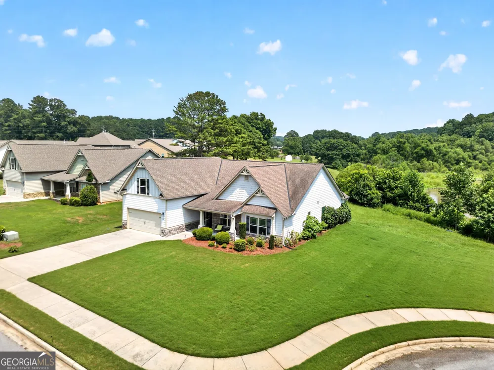 120 Pye Lake DR Fayetteville, GA 30214