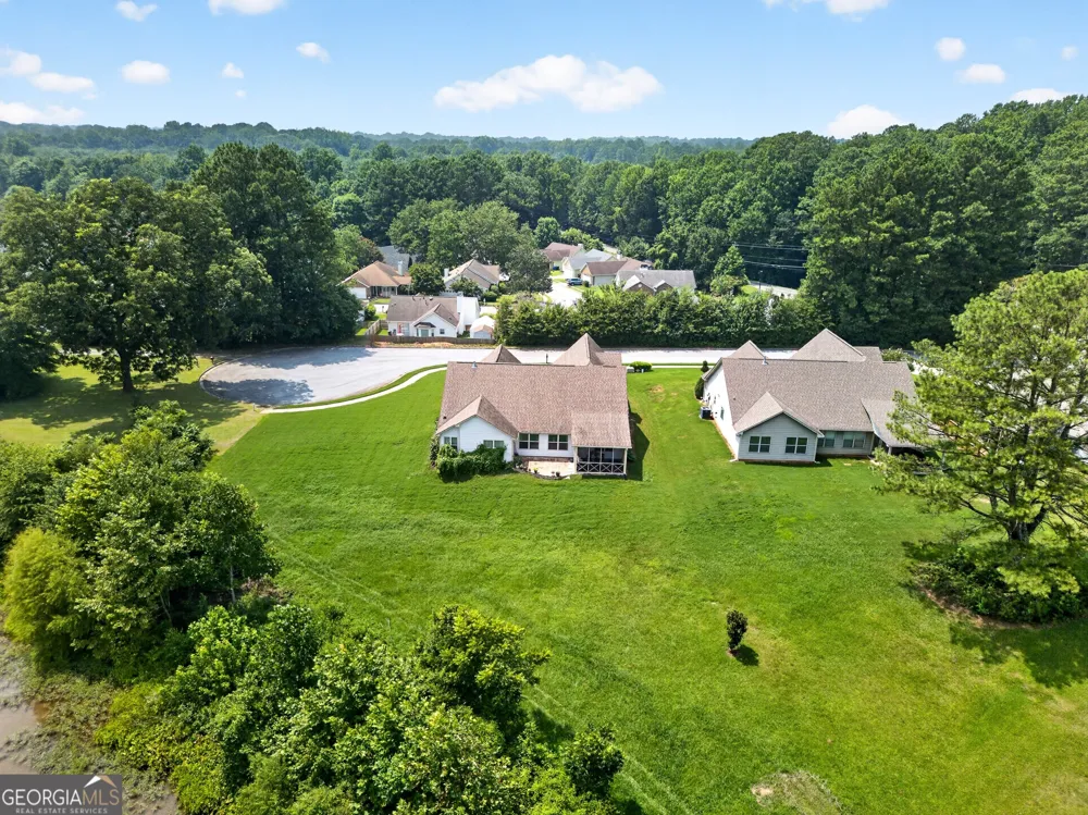 120 Pye Lake DR Fayetteville, GA 30214