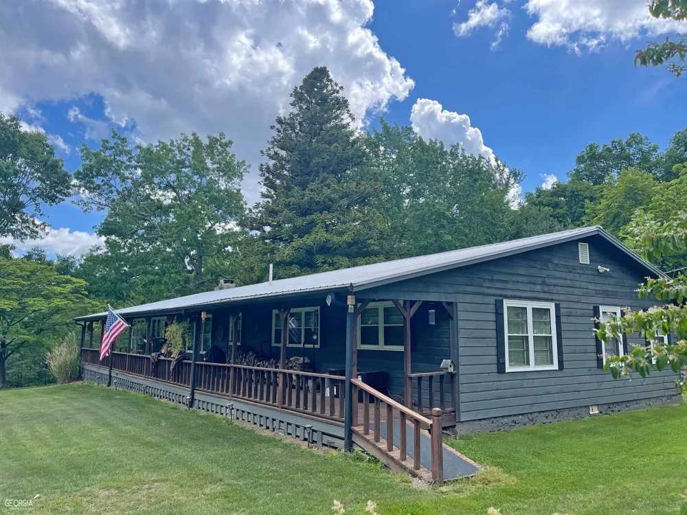 1994 Camp Creek RD Lakemont, GA 30552
