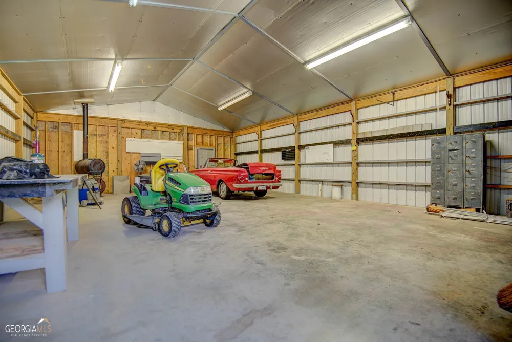 1994 Camp Creek RD Lakemont, GA 30552
