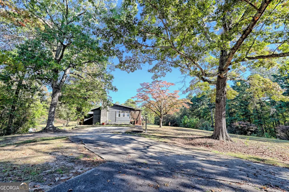 1994 Camp Creek RD Lakemont, GA 30552