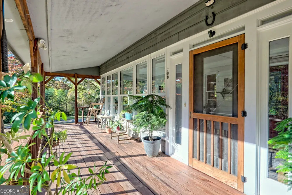 1994 Camp Creek RD Lakemont, GA 30552