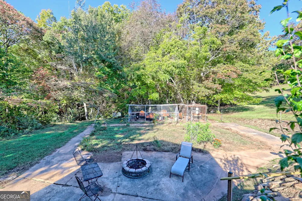 1994 Camp Creek RD Lakemont, GA 30552